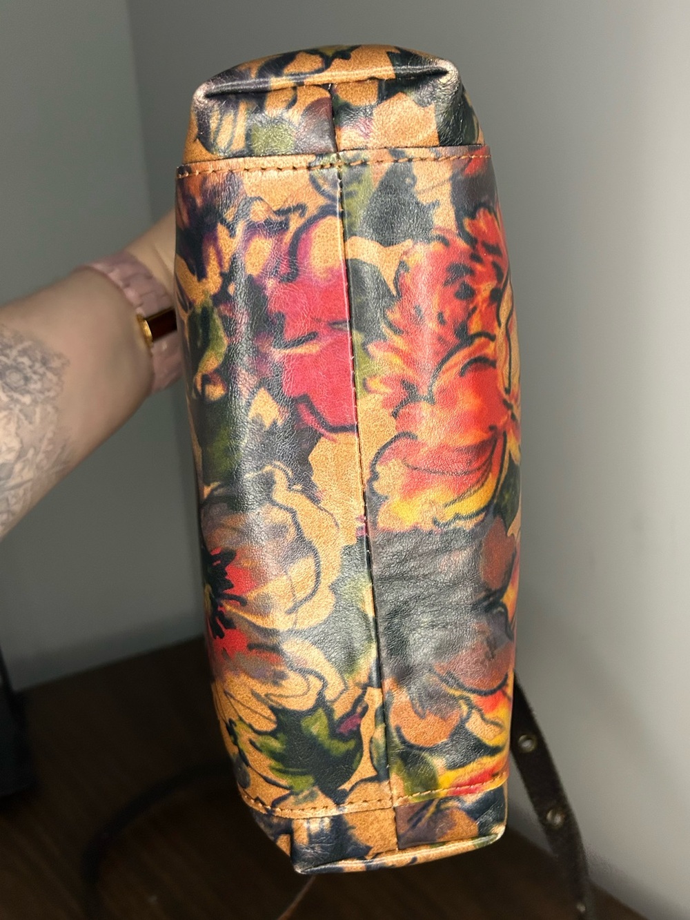 Patricia Nash Avely Summer Drawing Floral Leather Shoulder Bag - Picture 7 of 11